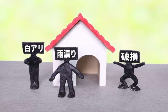 雨漏り・水漏れがあるとシロアリリスクが急増!湿気とシロアリの関係 4176392 s - 雨漏り・水漏れがあるとシロアリリスクが急増!湿気とシロアリの関係